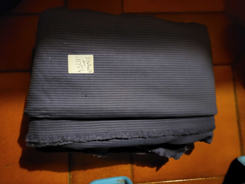 coupon de tissu velours 12 Villejuif (94)