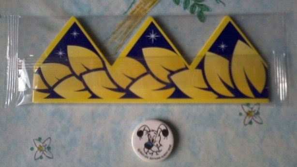 COURONNE + FEVE.... 1 Bou� (02)