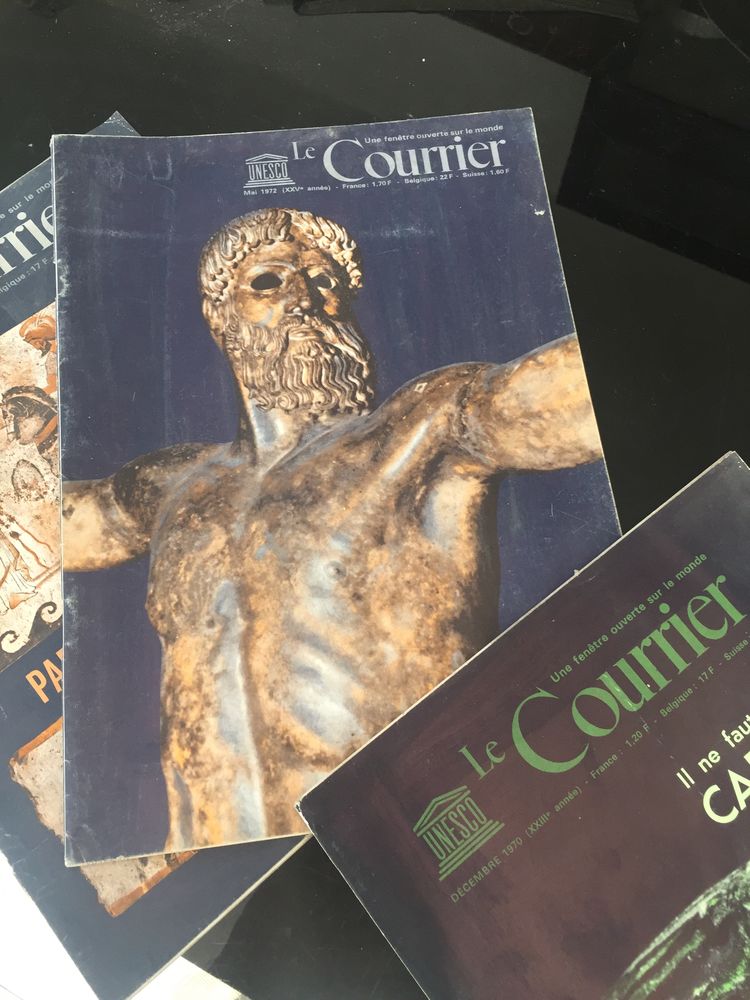 Le Courrier de l?Unesco 1970 et 1973 4 Soissons (02)