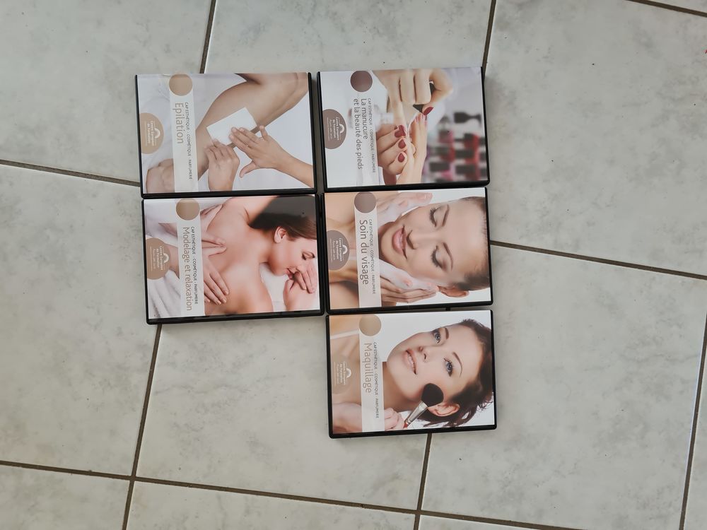 mes cours de CAP ESTH�TIQUE COSM�TIQUES ET PARFUMER 900 Lannion (22)