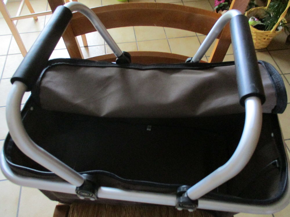 sac � courses marron pliable dessus fermeture �clair 0 M�rignies (59)