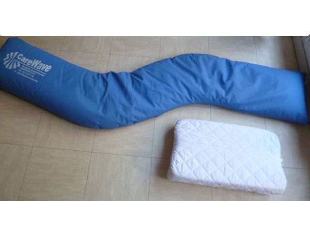 COUSSIN d'allaitement, ... +  coussin de lecture - 10 Martigues (13)