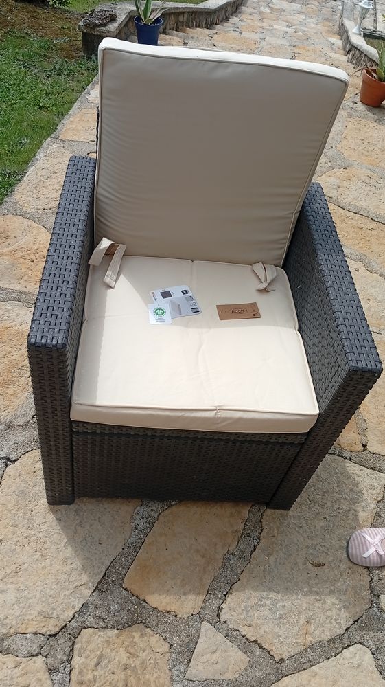 Coussin pour fauteuil de jardin 7 Aubenas (07)