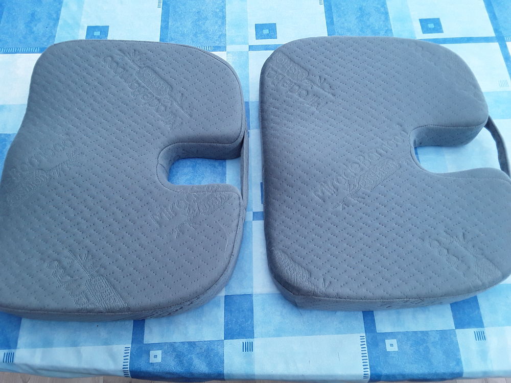 2 COUSSINS ASSISE CONFORT 25 Bagnoles De L Orne (61)