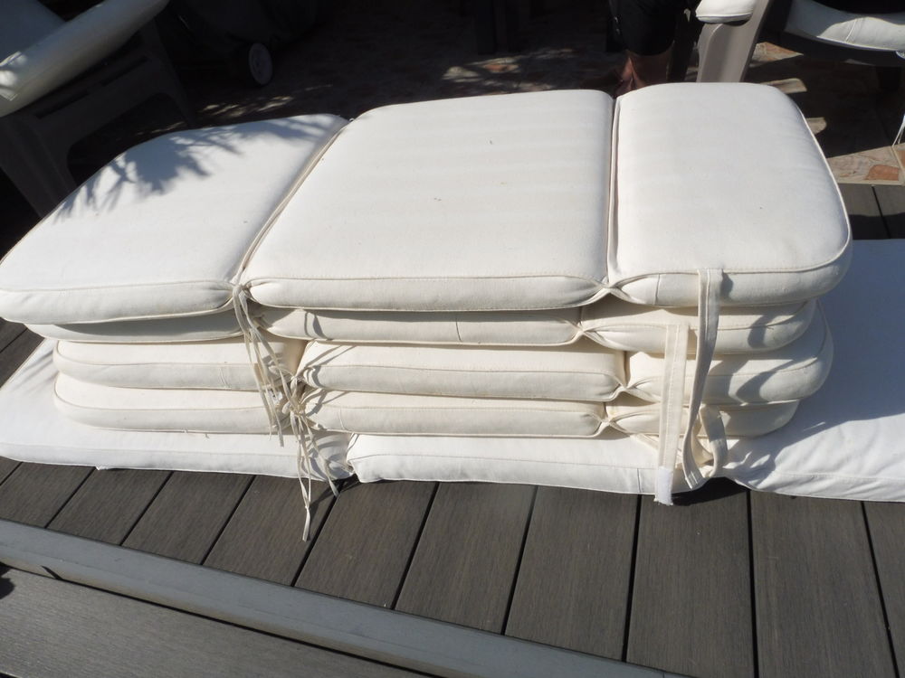 Coussins salon de jardin 50 Elbeuf (76)
