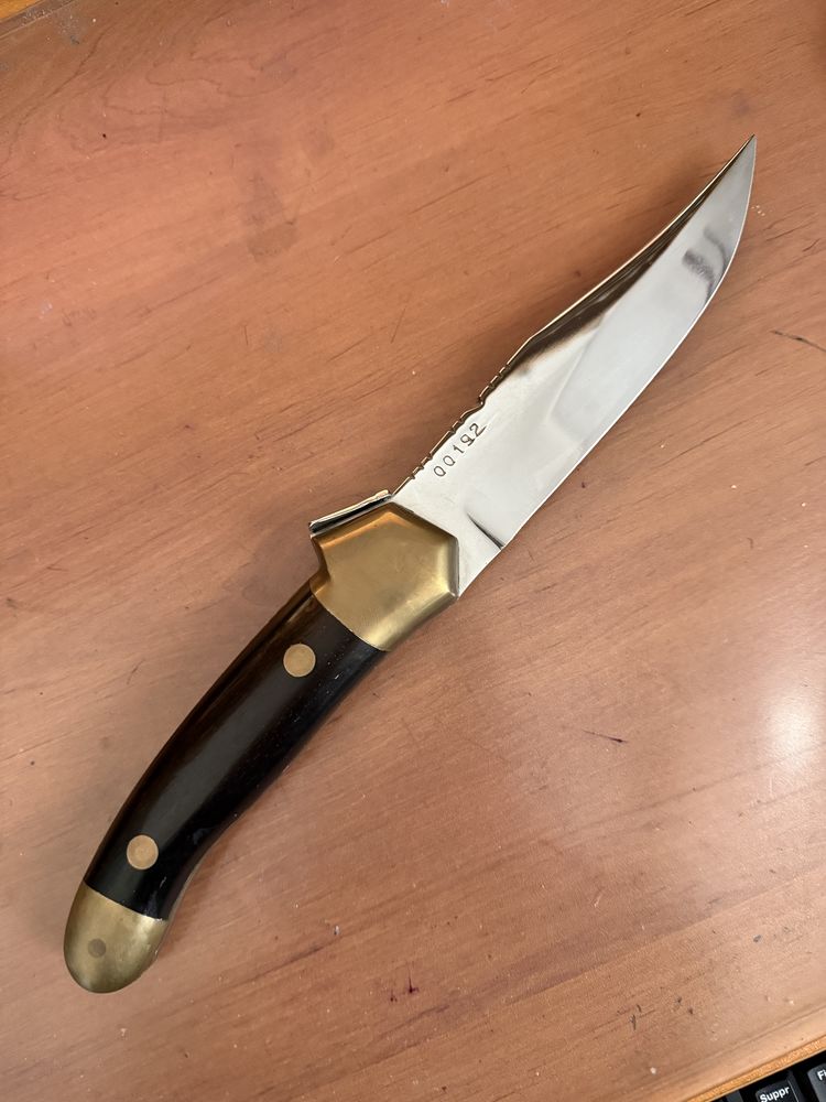 Couteau de chasse Laguiole num�rot� 220 Canet-en-Roussillon (66)