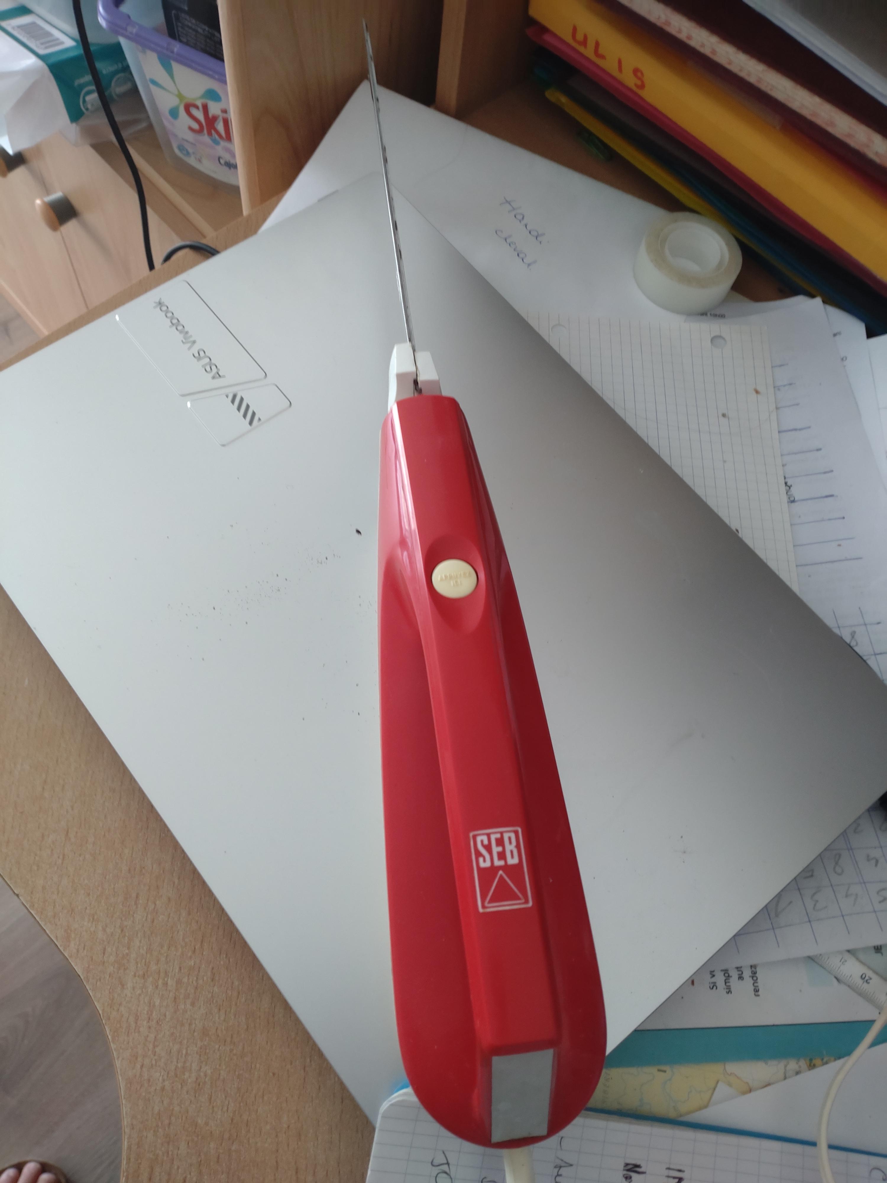 Couteau de cuisine �lectrique Seb Vintage 9 Laval (53)