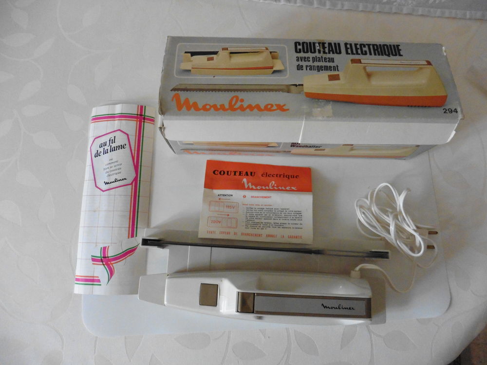 Couteau �lectrique avec plateau de rangement et carton 10 Estr�es-Saint-Denis (60)