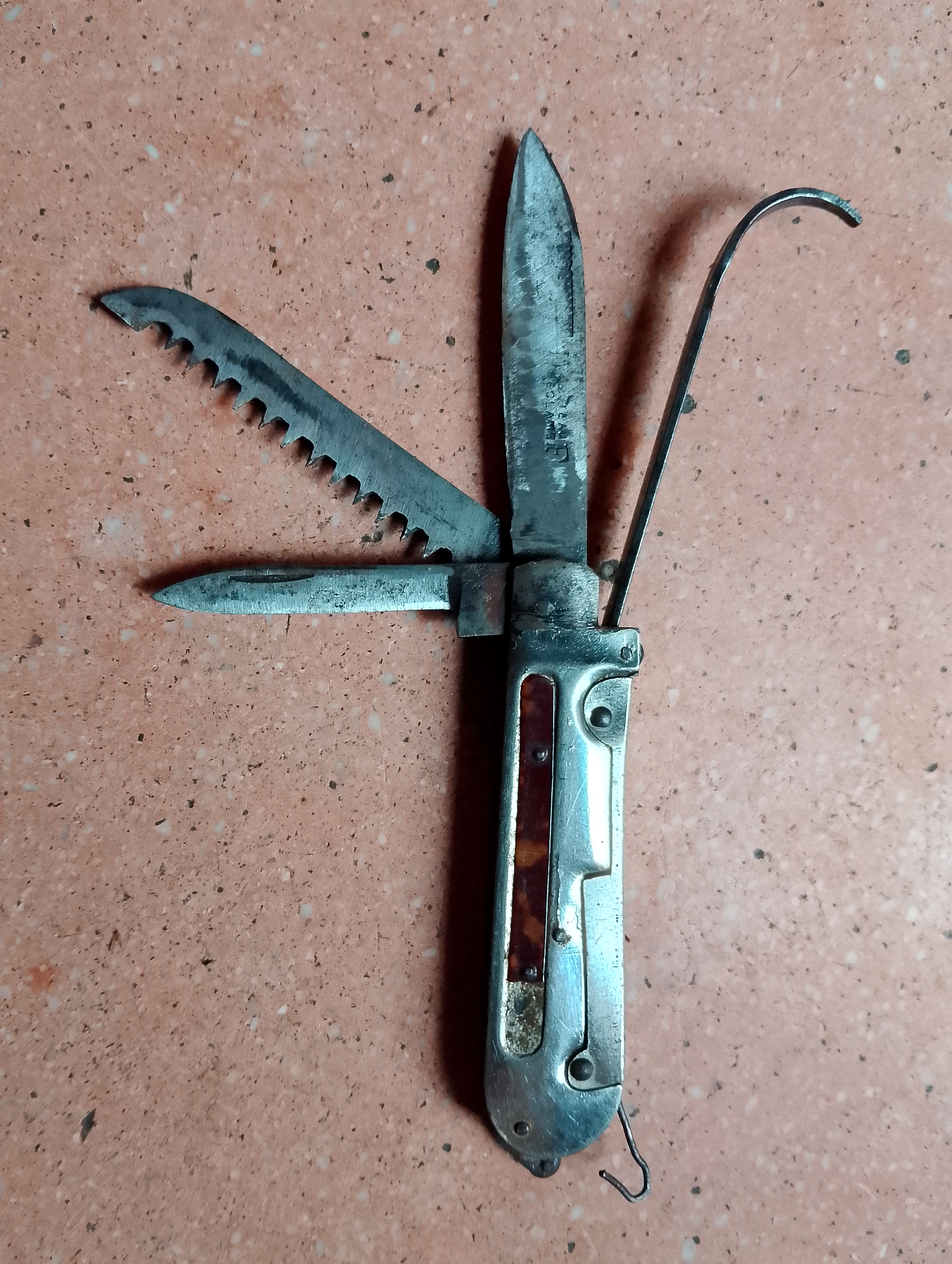 couteau gadget D.F ancien multifonction 130 Saint-Jean-de-Fos (34)