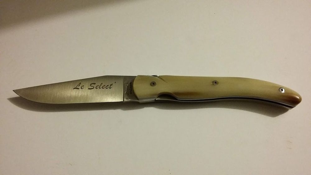 Couteau laguiole v�ritable fran�ais lame �paisse 140 Saumur (49)