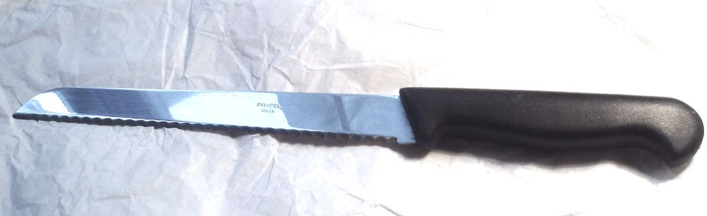 Couteau � pain professionnel  Pradel , tr�s bon �tat 9 Villeurbanne (69)