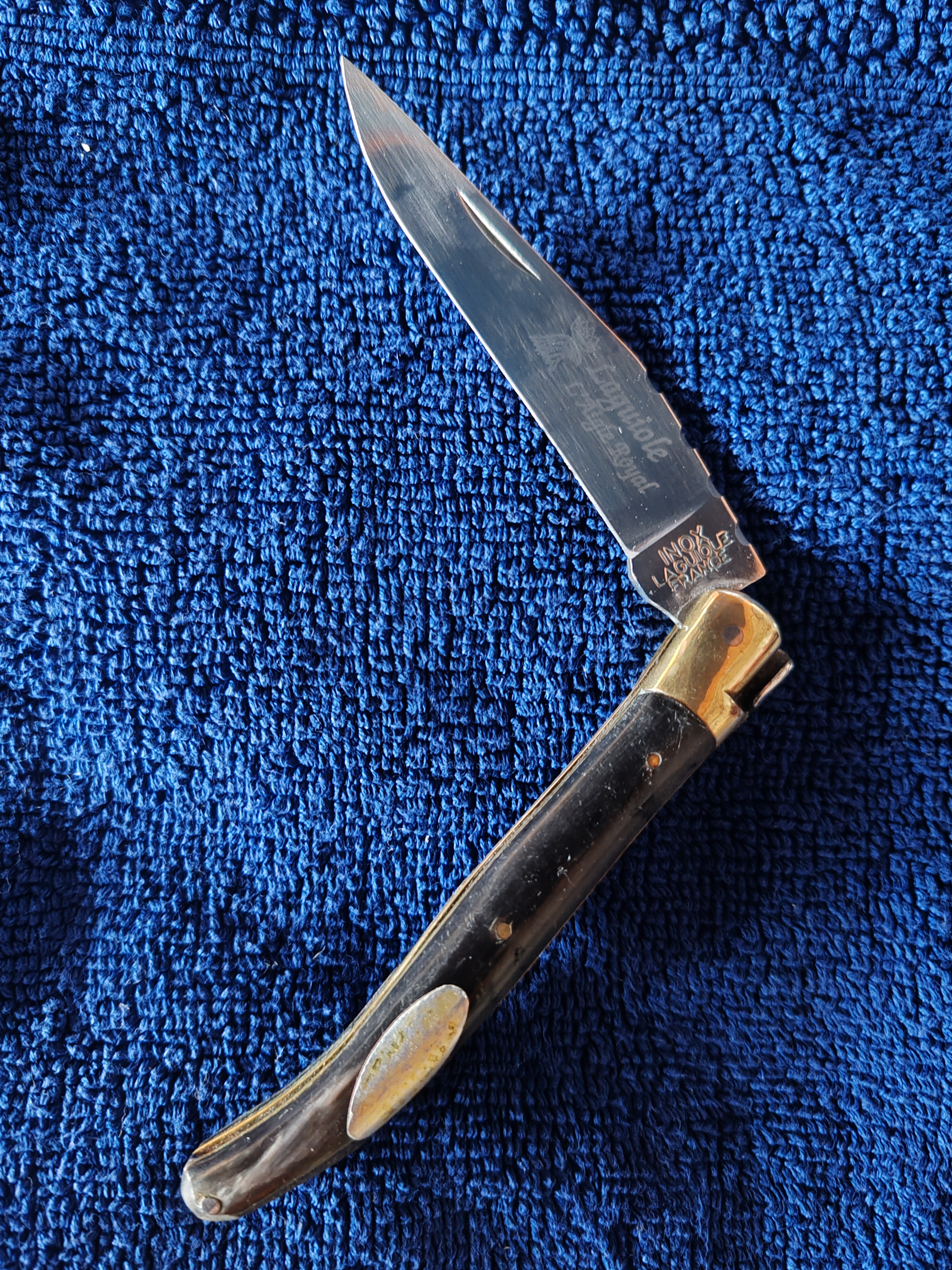 COUTEAU PLIANT LAGUIOLE Mod�le: L'Aigle Royal. 49 Paris 20 (75)