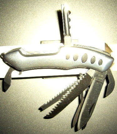 Couteau de poche randonn�e,survie neuf 18 Versailles (78)