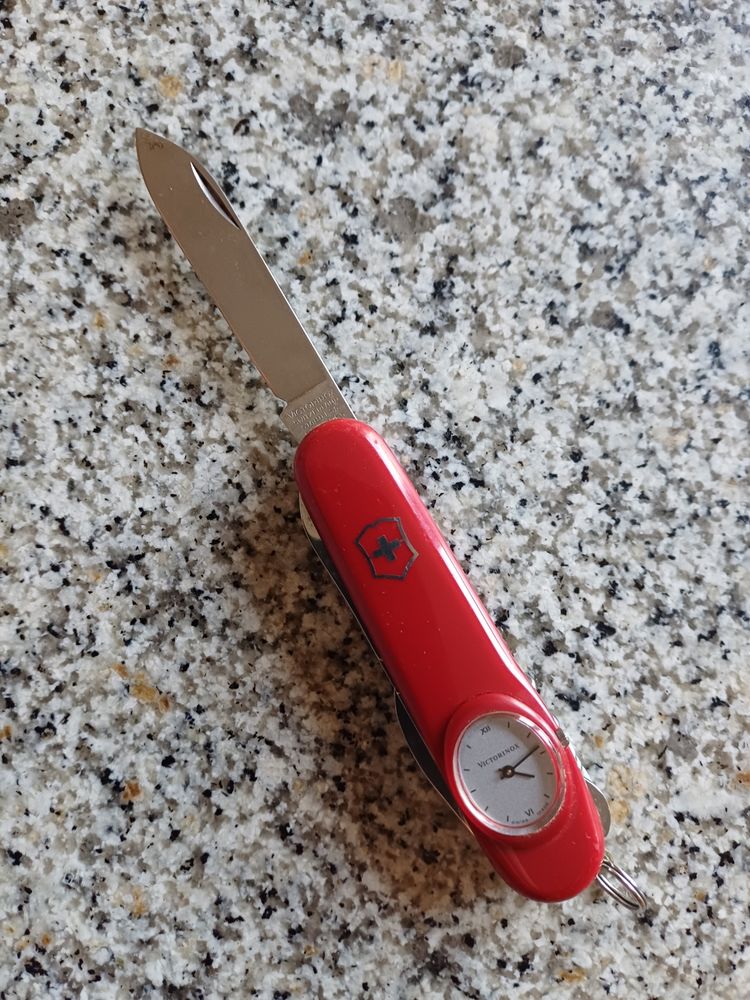 couteau suisse Victorinox 
200 Figeac (46)