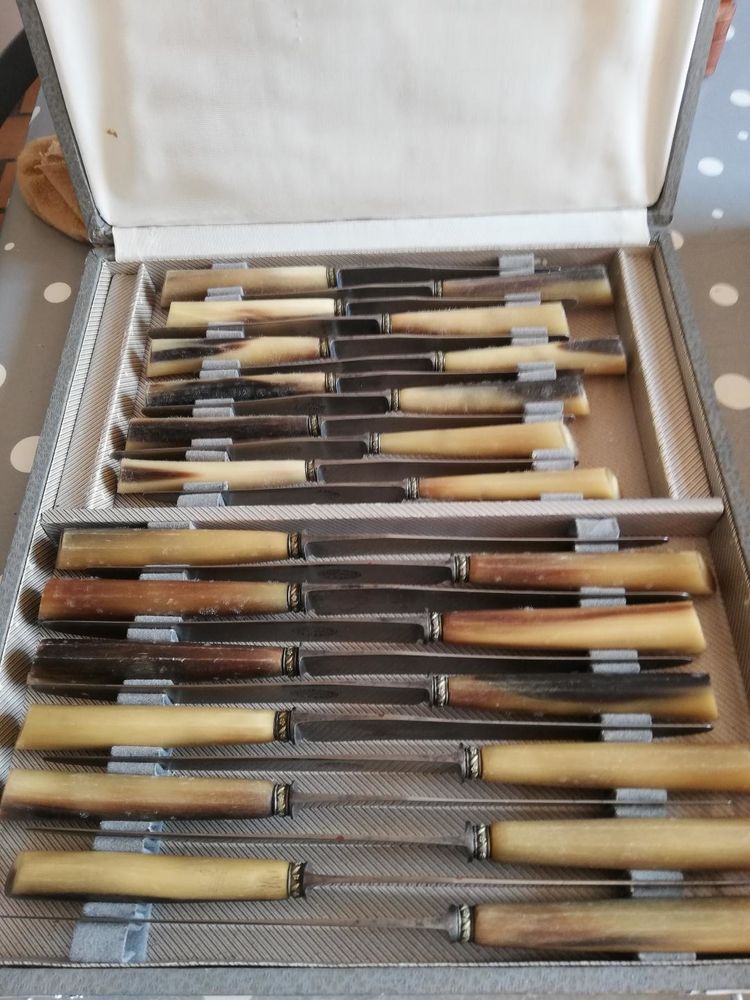 Couteaux anciens 180 Andr�sy (78)