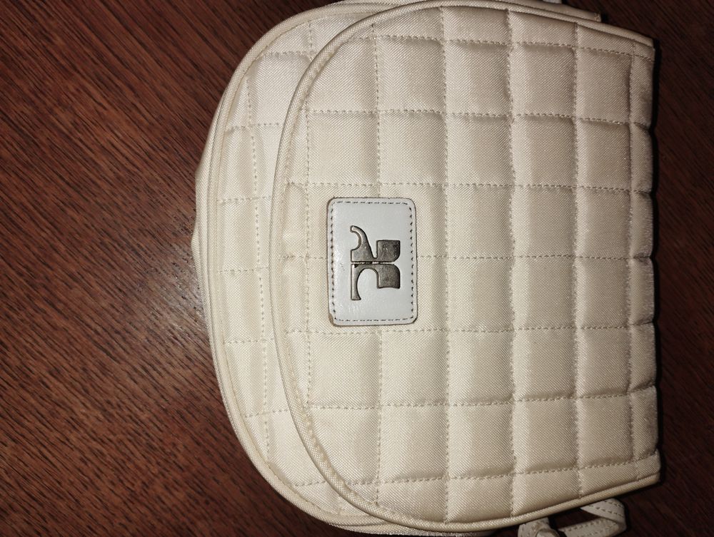 Sac du couturier Courr�ges 108 Biarritz (64)