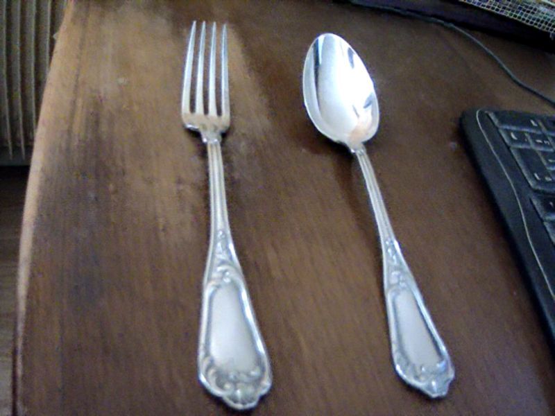 couvert en m�tal argent� christofle 19 �me si�cle monogramm� 149 Cresserons (14)