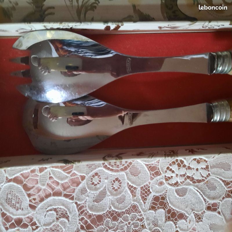 Couvert � salade vintage 12 Vittel (88)