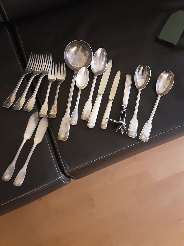 15 couverts depareilles en metal argent�  jamais servis, bon 100 Le Perreux-sur-Marne (94)