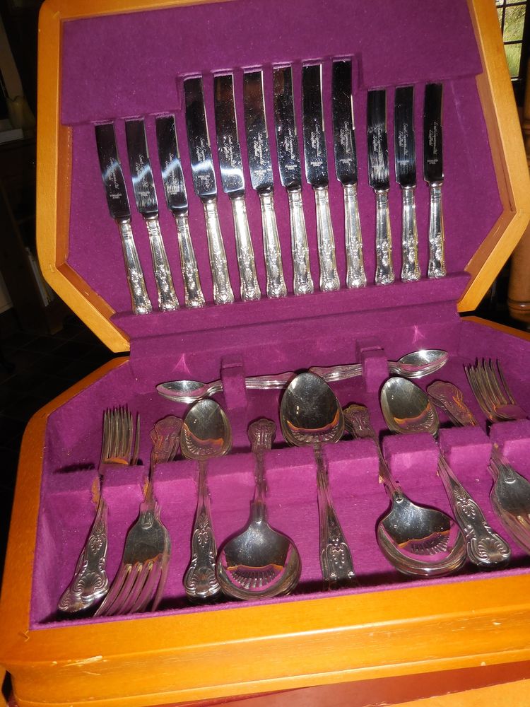 Couverts  Kings  plaqu�s argent 50 Gardes-le-Pontaroux (16)