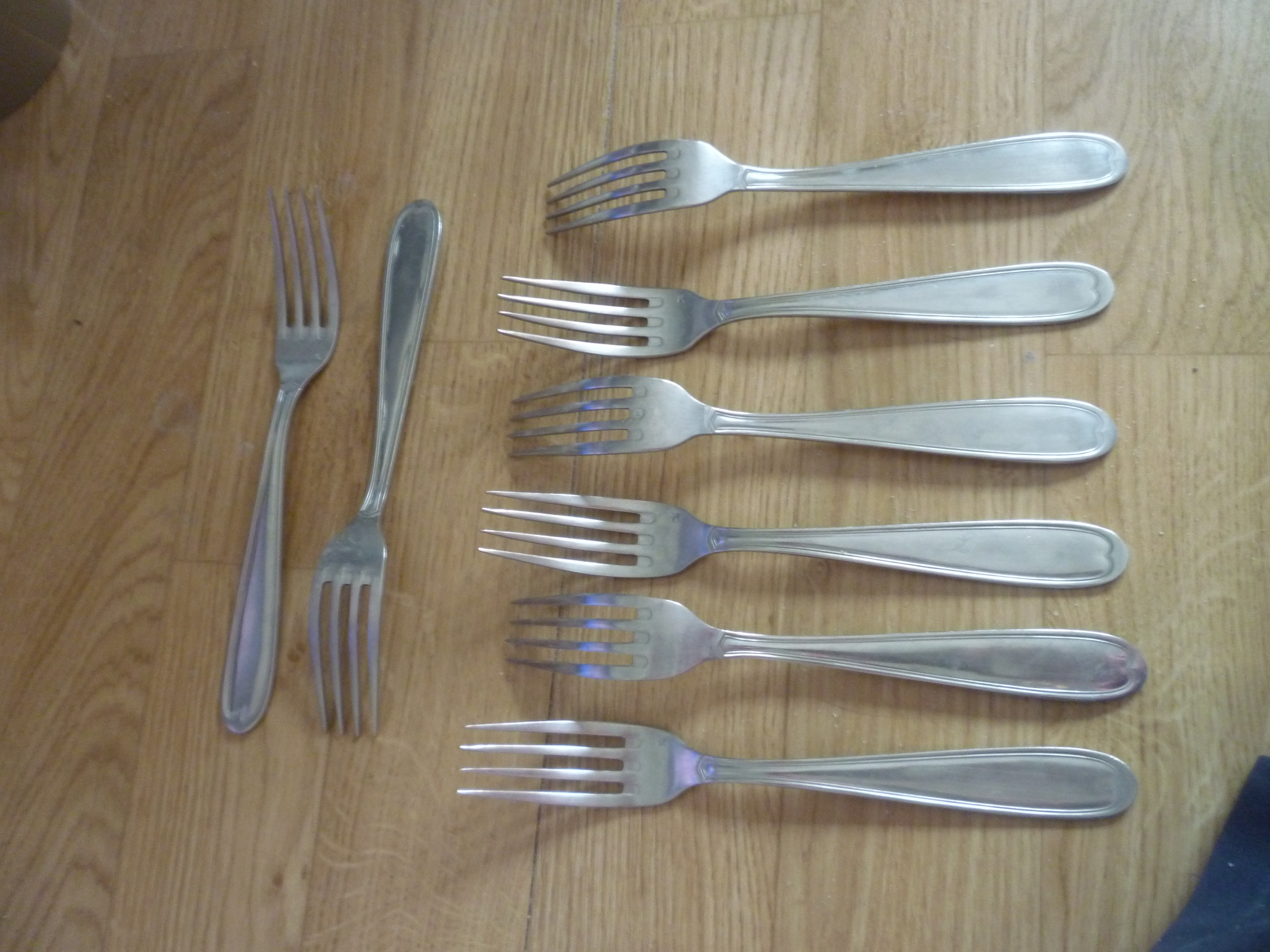 couverts menag�re  en inox excellent �tat 50 Val Pompadour (94)