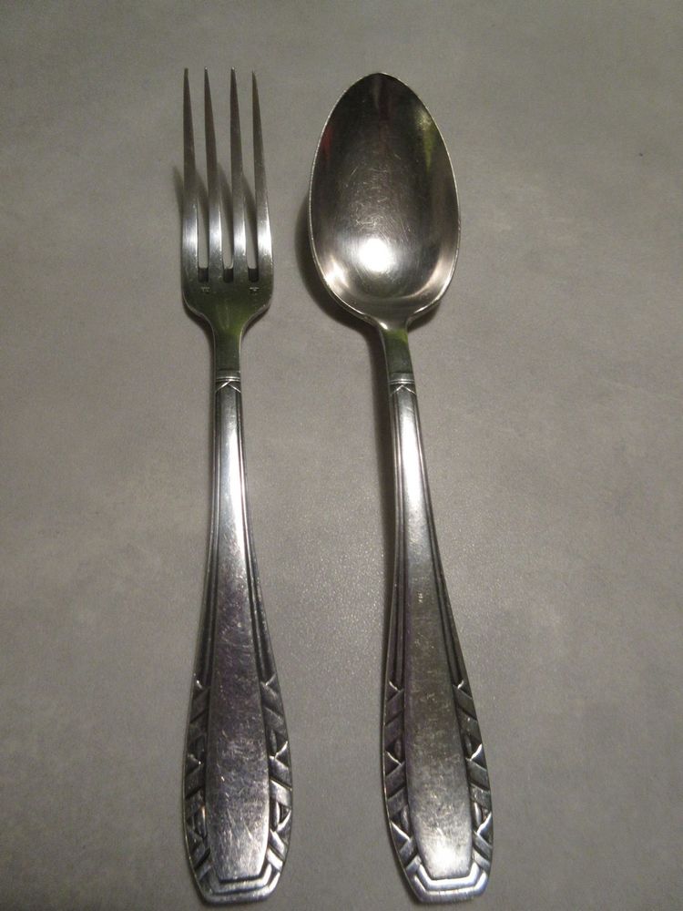 Couverts m�tal argent� monograv�s 15 Jury (57)