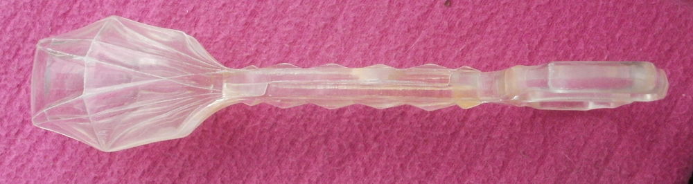 Couverts, pince � salade en plastique dur, date ann�es 60 6 Montauban (82)