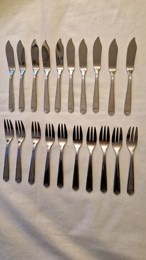 20 couverts � poisson en inox Guy Degrenne 29 Saint-Martin-le-Beau (37)