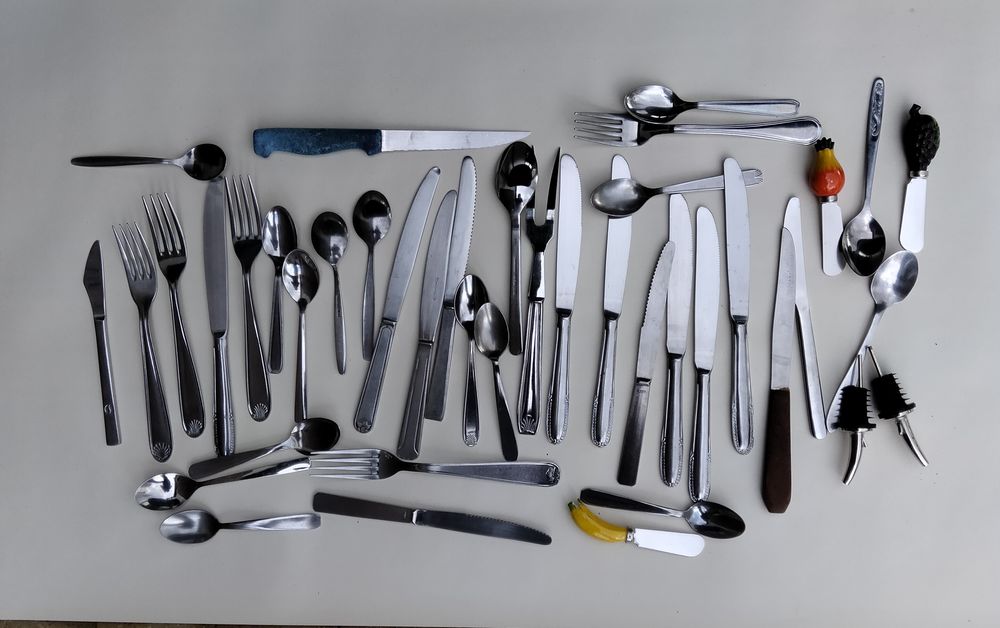 Lot de couverts. 2 Vierzon (18)