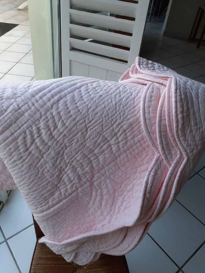 Couverture de lit boutis 45 Talence (33)