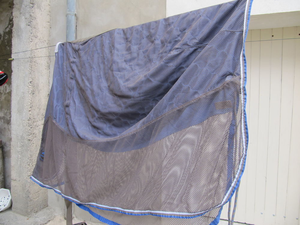 couverture s�chante pour cheval 50 Mauguio (34)