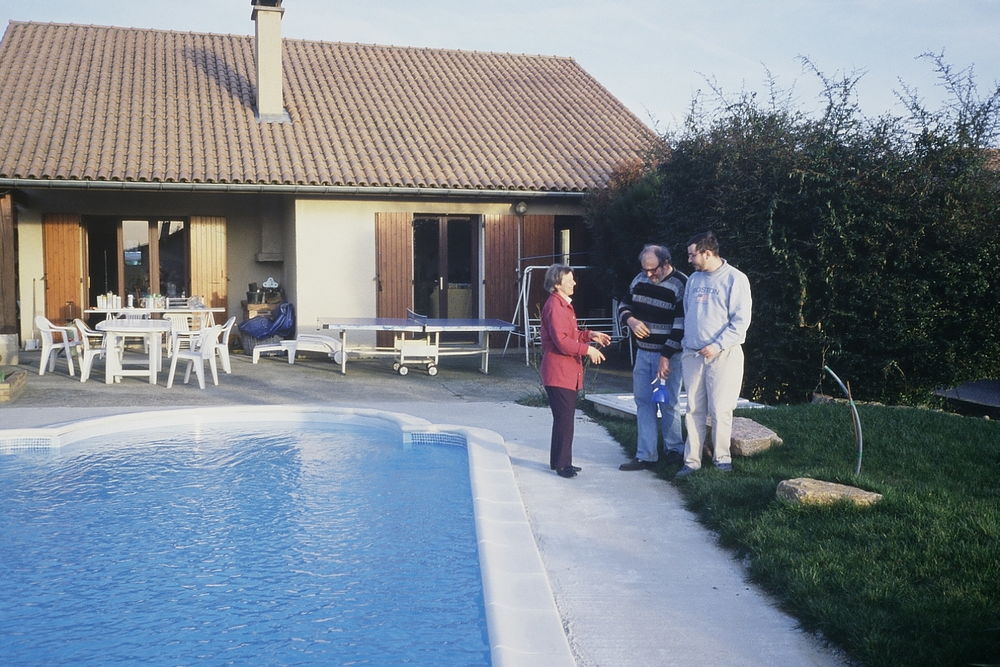 COUVERTURE, VOLET ROULANT ELECTRIQUE SUR BATTERIE 12 VOLTS 
0 Saint-Priest (69)