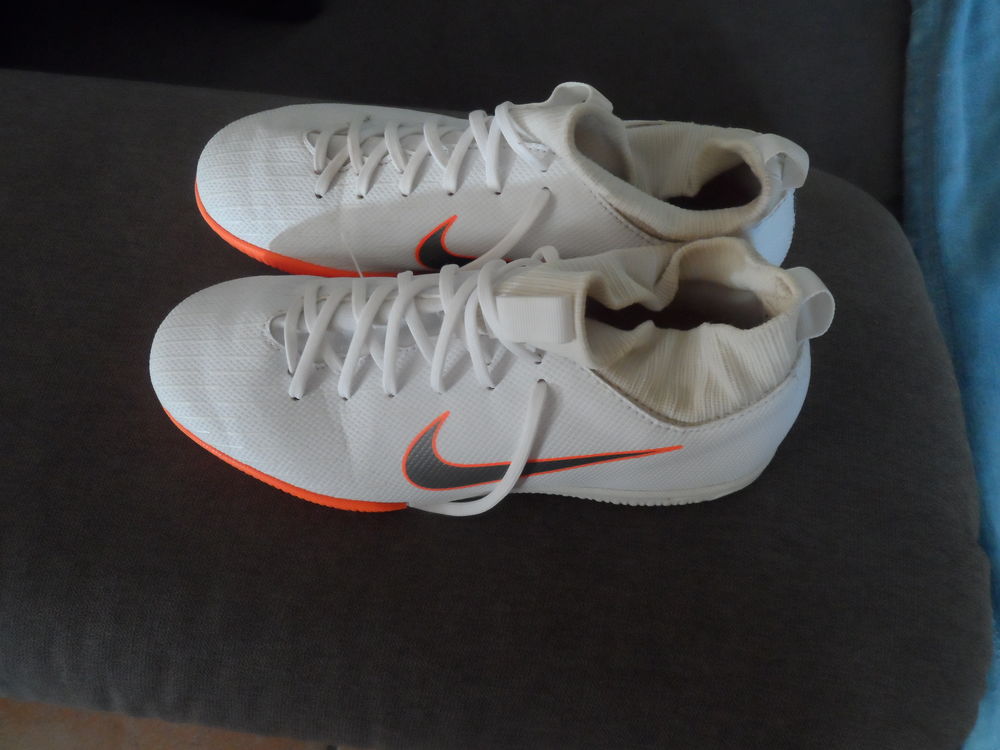 Crampons football salle 10 Malauc�ne (84)