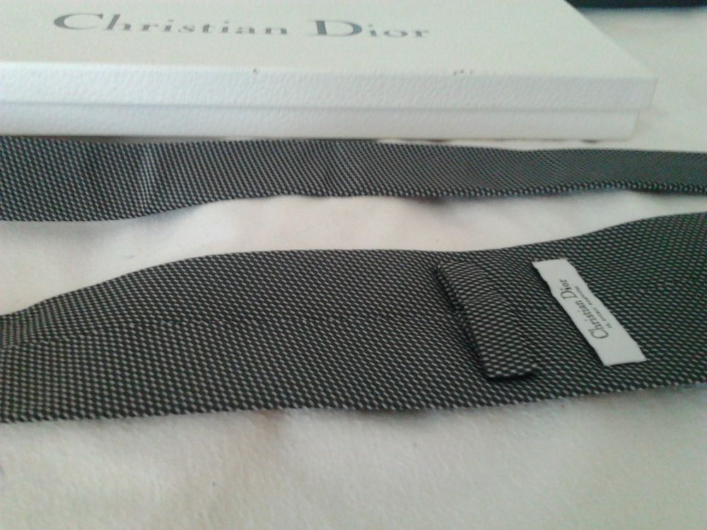 CRAVATE DIOR d'origine 70 Saint-Dizier (52)