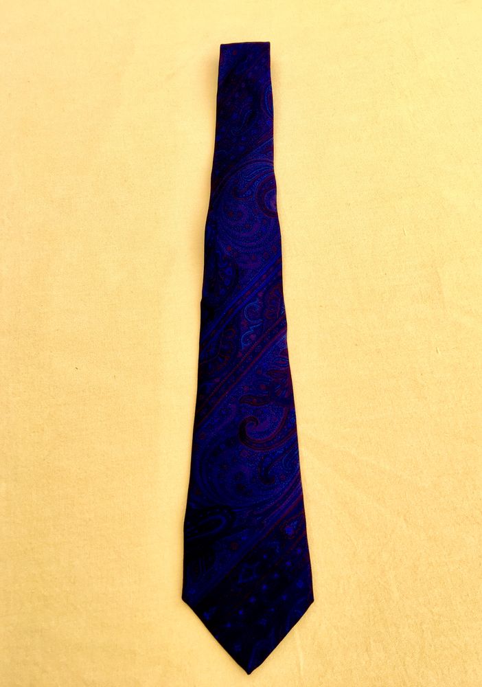 Cravate Francesco SMALTO authentique, 100% soie; �tat neuf 29 L'Isle-Jourdain (32)