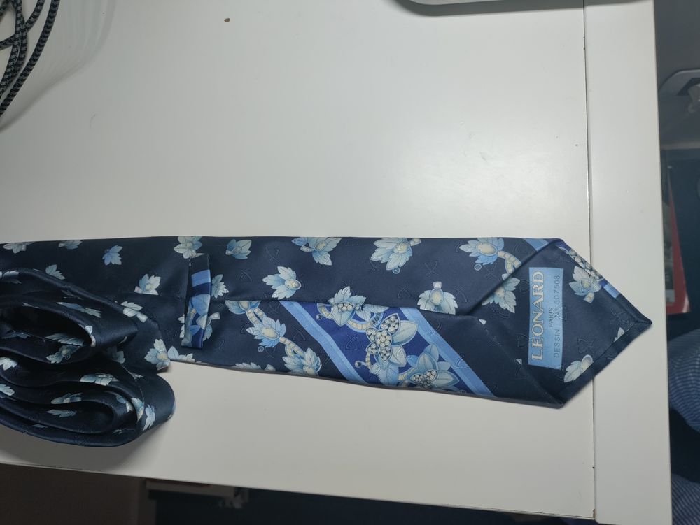 Cravate Leonard Paris 25 Bruz (35)