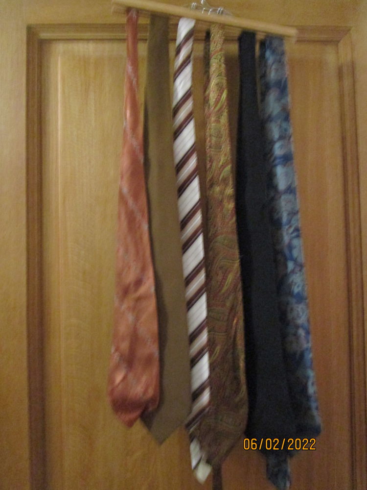 lot de six cravates assorties marron ocre bleu 12 Chanteloup-en-Brie (77)