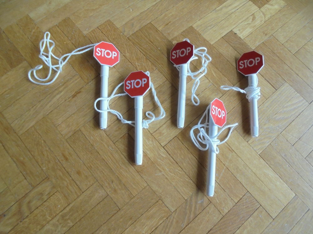 Crayon tour de cou  STOP  (28c) 1 Tours (37)