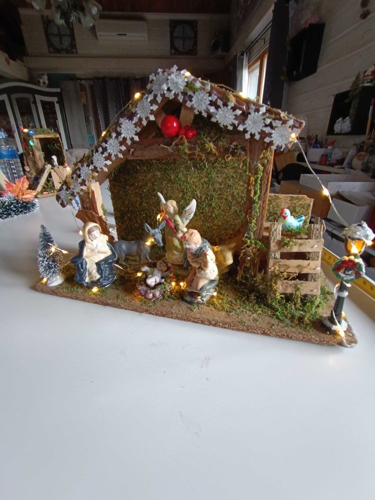 Cr�che artisanale �clair�e avec led 25 Romange (39)