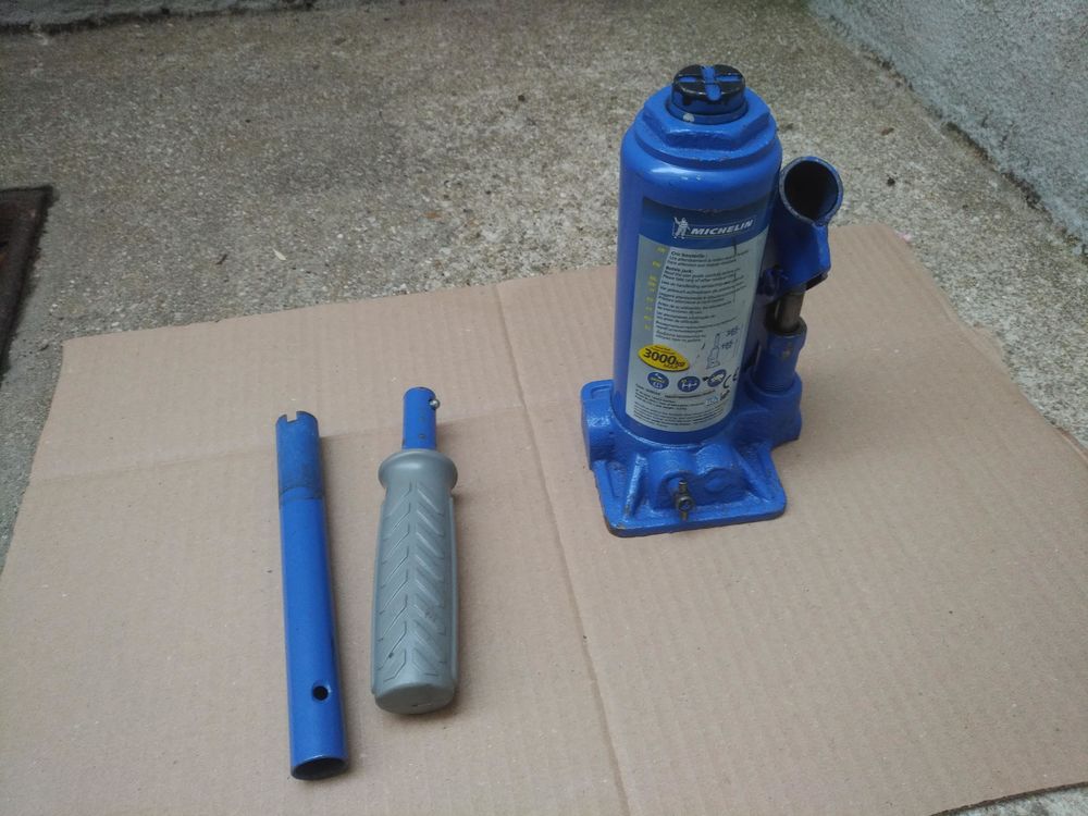 Cric  Michelin 3 Tonnes 15 Vitry-sur-Seine (94)