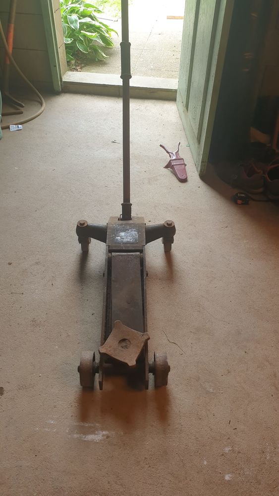 Cric roulant 120 Ern�e (53)