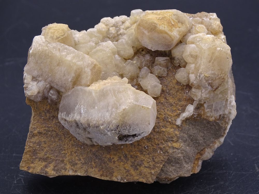 Cristaux de Calcite , Allenc , Loz�re , France 209gr 14 Moyenmoutier (88)