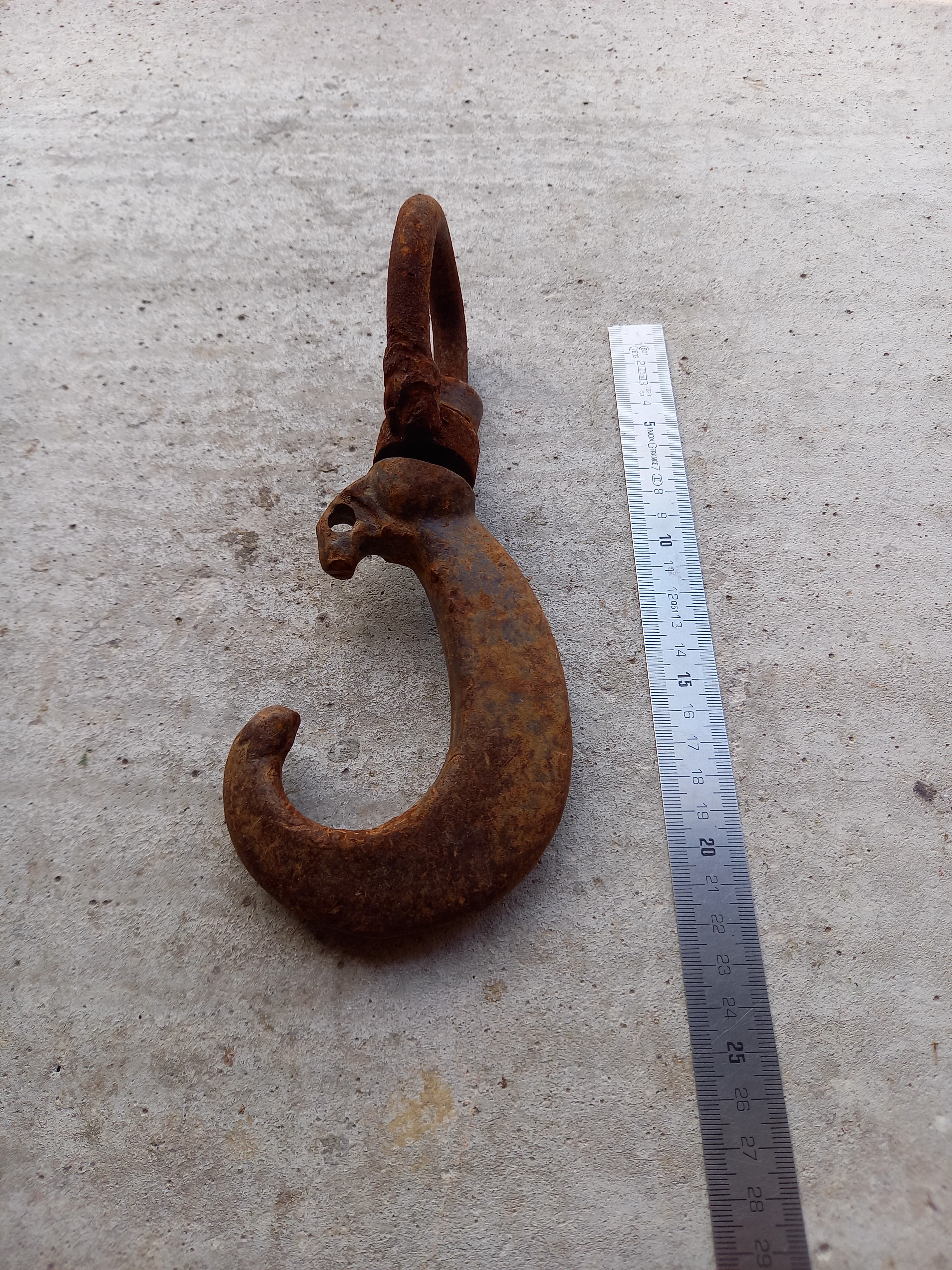 Crochet grue palan en fer 10 Boisset-et-Gaujac (30)