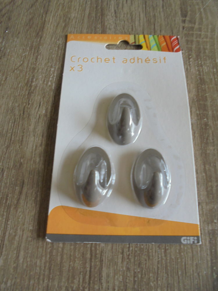 Crochets adh�sifs (100) 2 Tours (37)