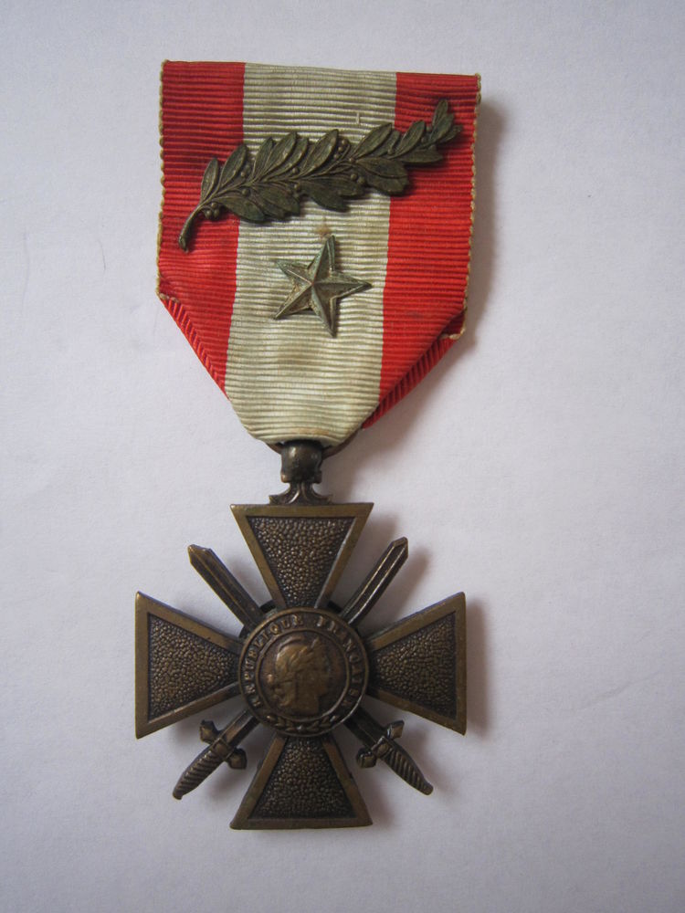Croix de guerre des op�rations ext�rieures
30 Salon-de-Provence (13)