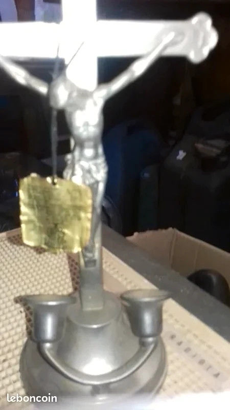 Croix porte bougie EN �TAIN 15 Vrigne-aux-Bois (08)