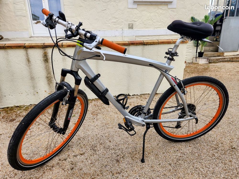 BMW Cruise M Bike. 400 Montoire-sur-le-Loir (41)