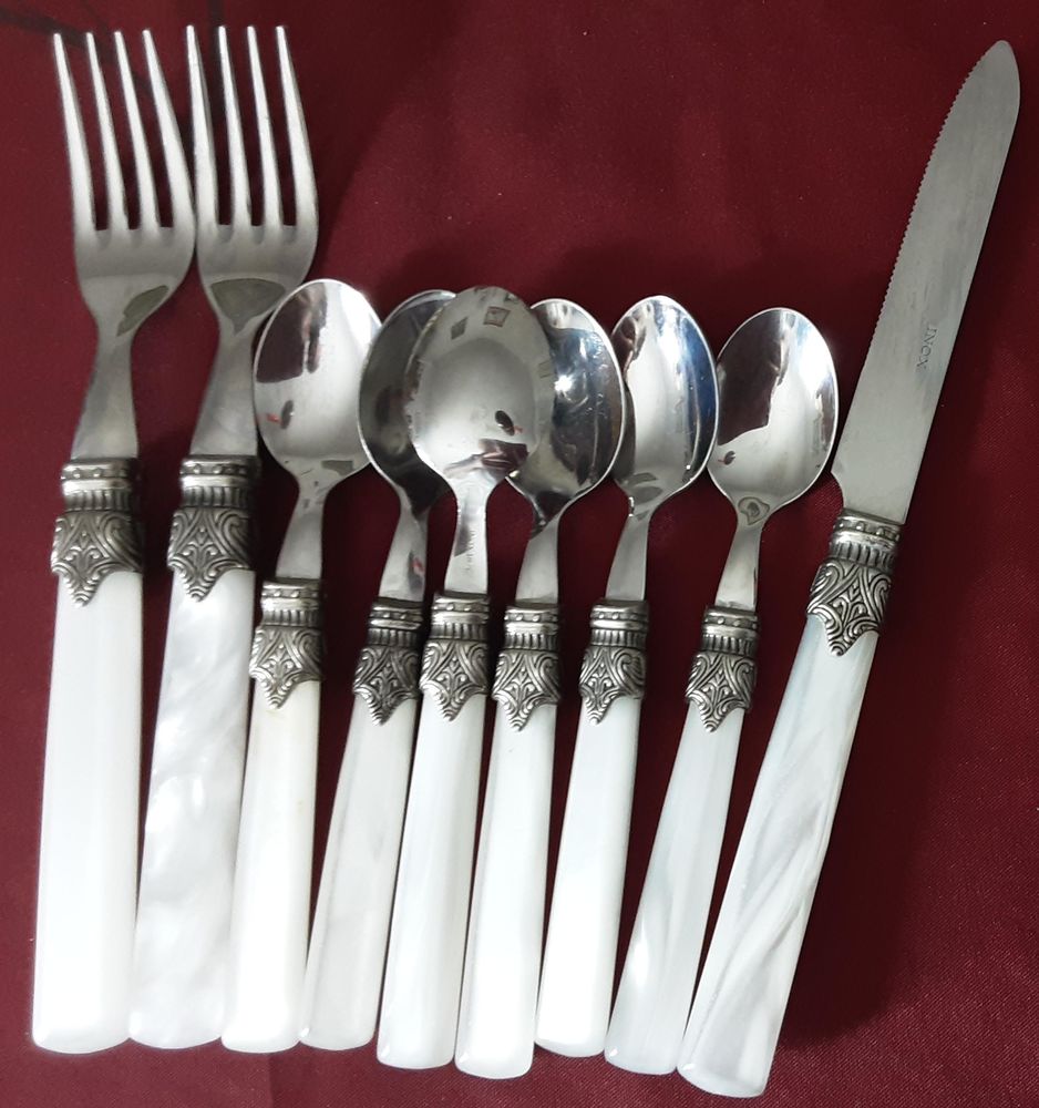 6 cuill�res � caf� +2 fourhettes+1couteau � dents LAGUIOLE 15 Pontoise (95)