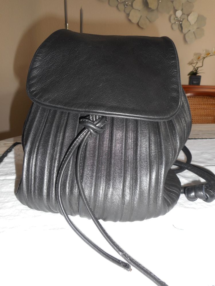 SAC CUIR D'AGNEAU PLISSE NOIR GIORGIO ARMANI 199 Wasquehal (59)