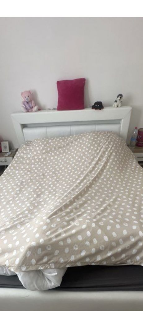 Lit en cuir blanc 120 Cond�-en-Brie (02)